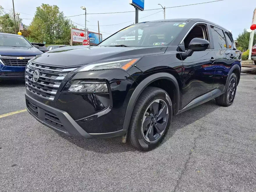 2024 Nissan Rogue SV AWD photo 1