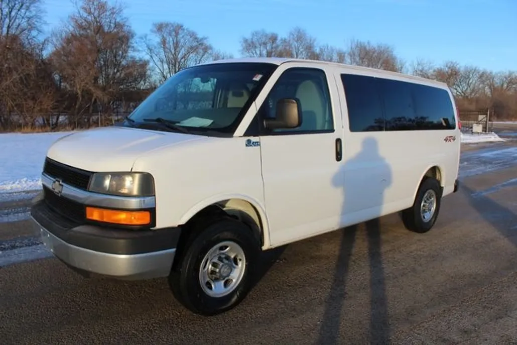 2012 Chevrolet Express LT 2500 photo 1