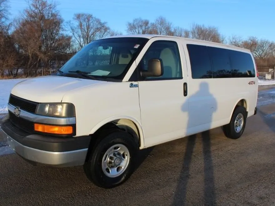 2012 Chevrolet Express LT 2500 photo 1