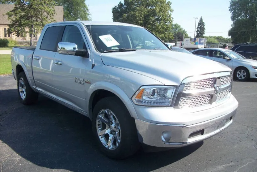 2015 Ram 1500 Laramie photo 1