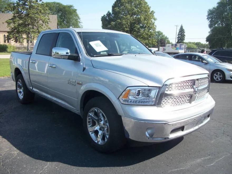 2015 Ram 1500 Laramie photo 1