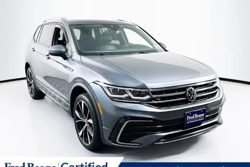 2022 Volkswagen Tiguan SEL Premium R-Line photo 1