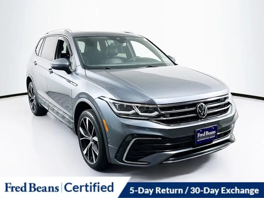 2022 Volkswagen Tiguan SEL Premium R-Line photo 1