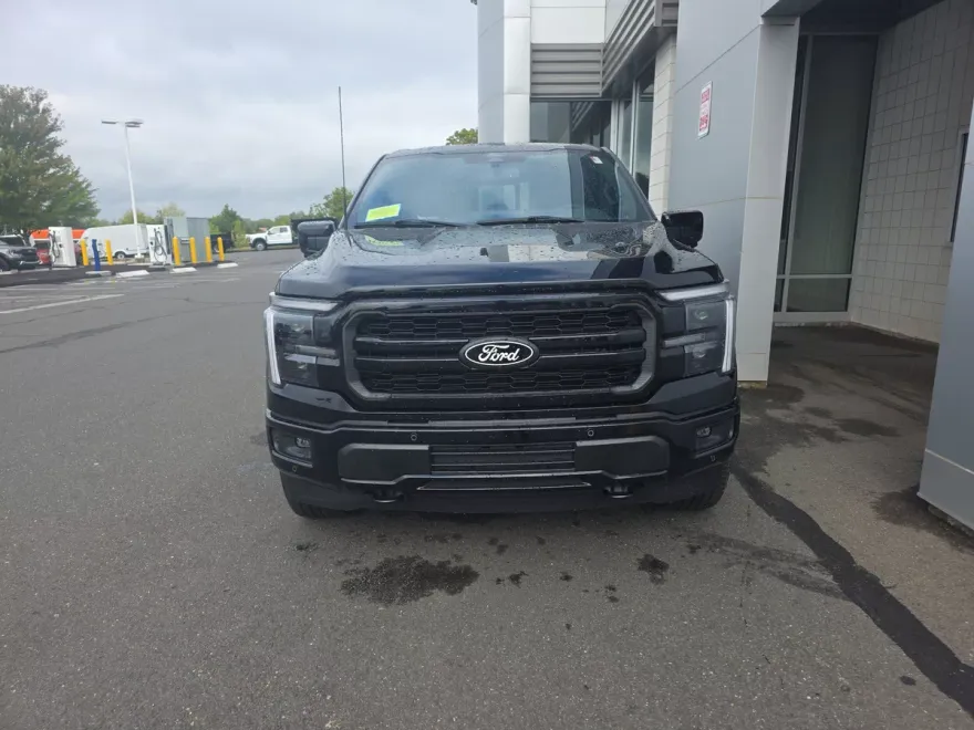 2025 Ford F-150 Lariat photo 1