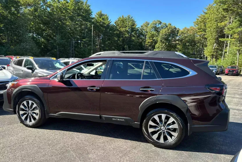 2025 Subaru Outback Touring photo 1
