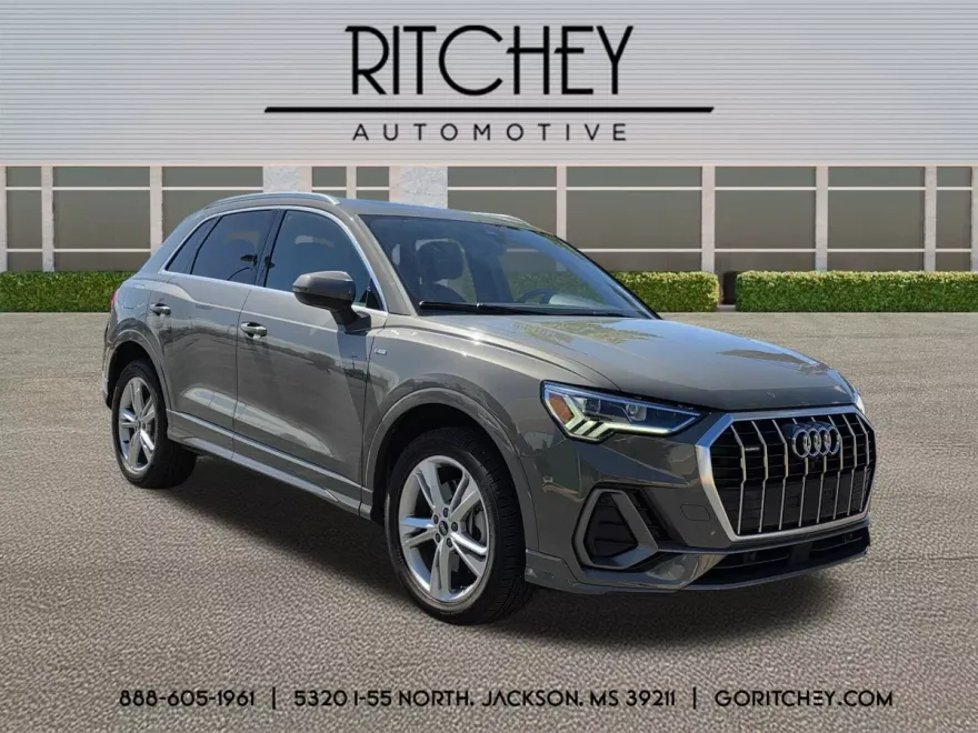 2022 Audi Q3 S line Premium Plus photo 1