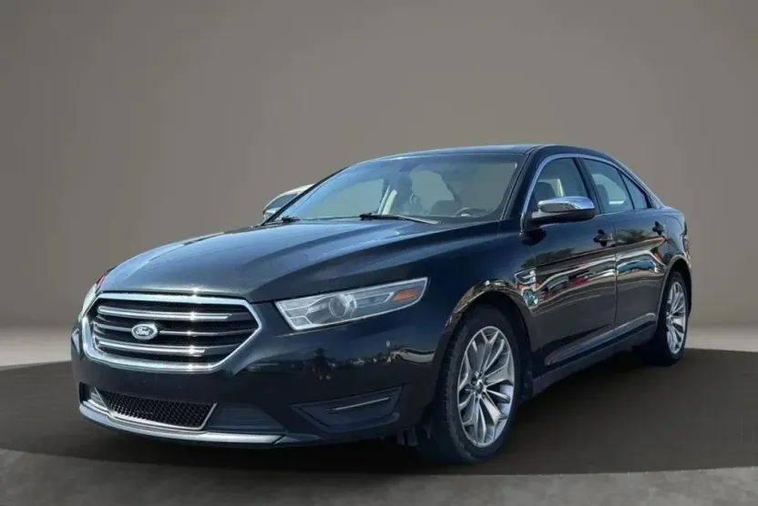2013 Ford Taurus Limited photo 1