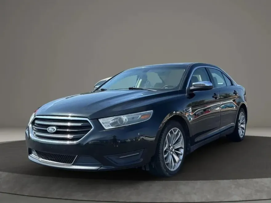 2013 Ford Taurus Limited photo 1