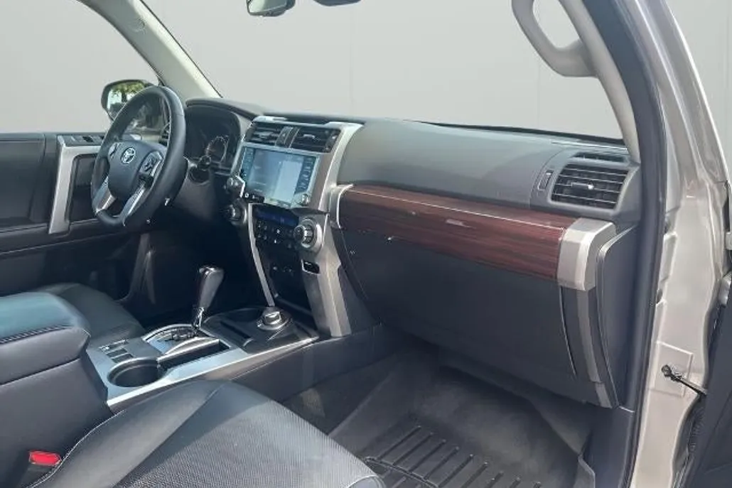 2022 Toyota 4Runner Limited 4WD photo 1