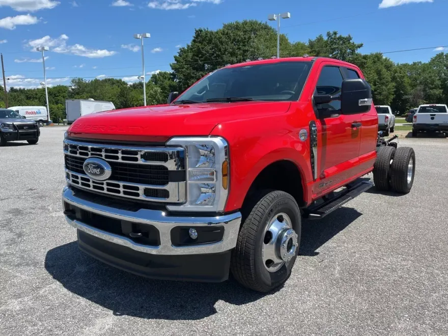 2024 Ford F-350 XL photo 1