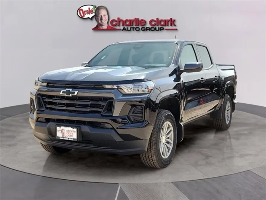 2025 Chevrolet Colorado Work Truck LT photo 1