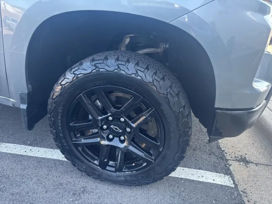 2023 Chevrolet Silverado 1500 Custom Trail Boss photo 1