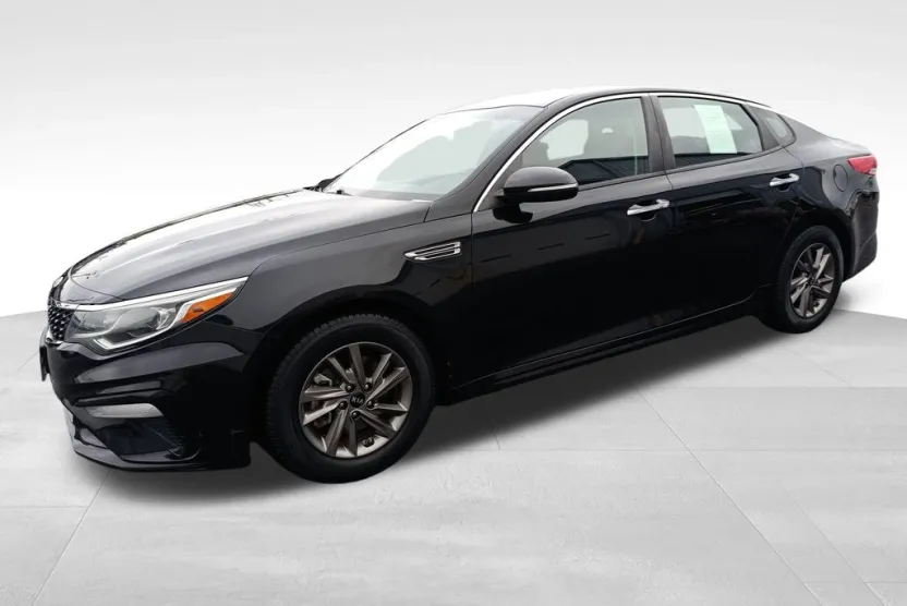 2020 Kia Optima LX photo 1
