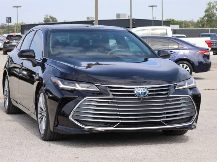 2020 Toyota Avalon Hybrid Limited photo 1