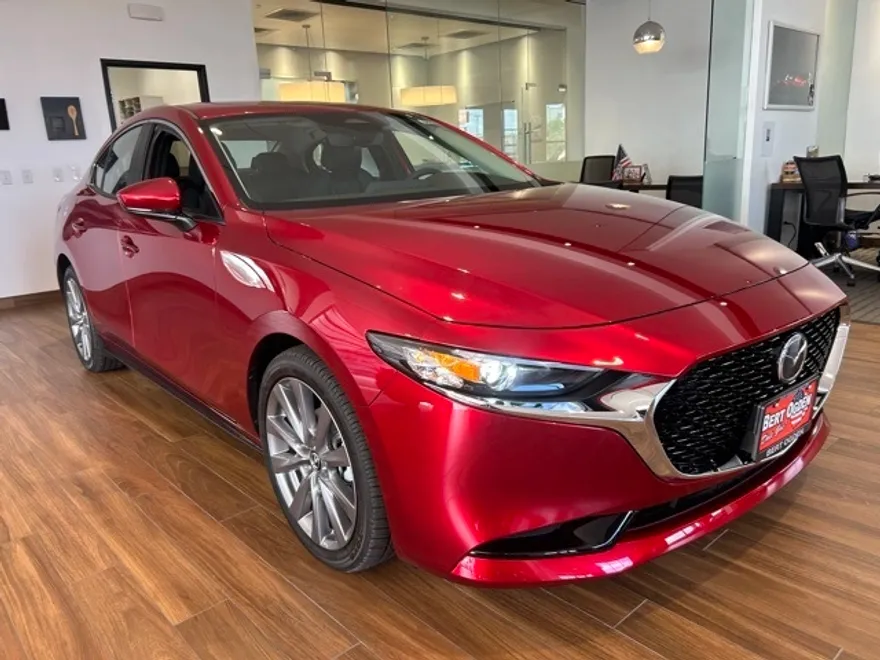 2025 Mazda Mazda3 2.5 s Preferred photo 1