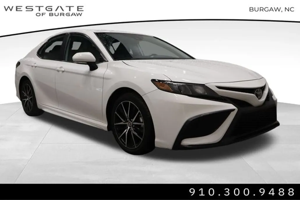 2023 Toyota Camry SE photo 1