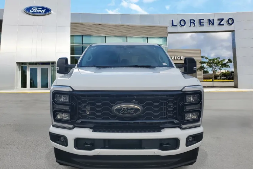 2026 Ford F-250 Lariat photo 1