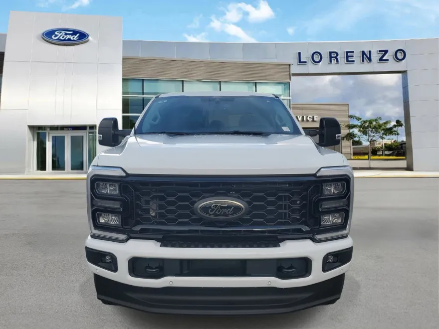 2026 Ford F-250 Lariat photo 1