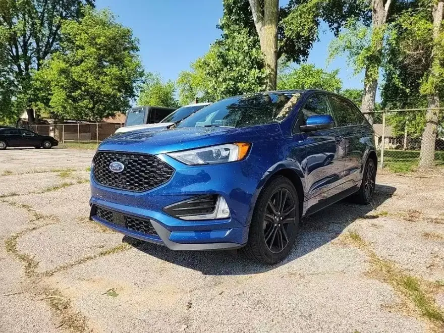2022 Ford Edge ST photo 1