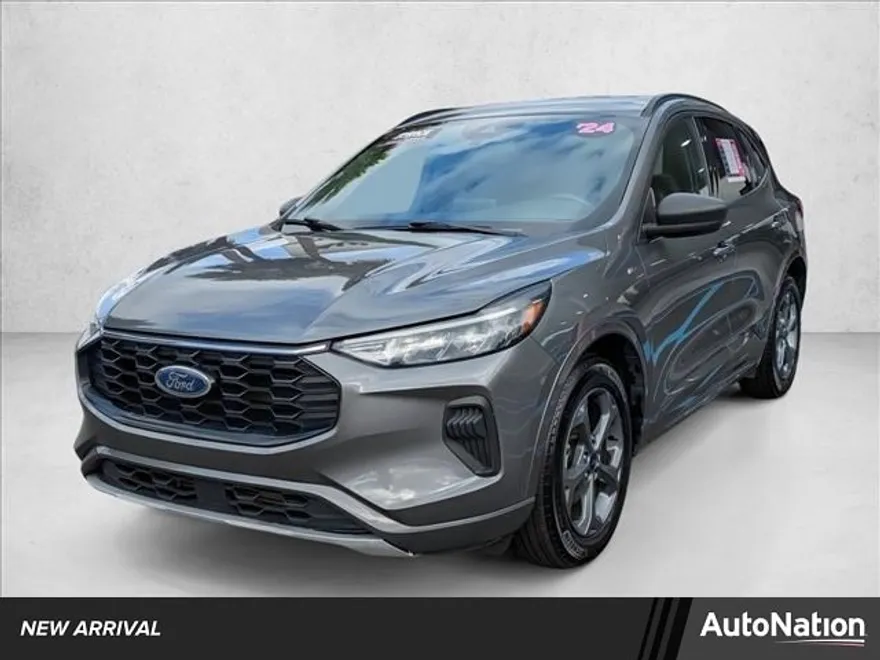 2024 Ford Escape ST-Line photo 1
