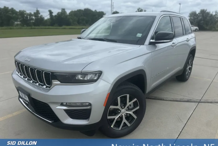 2025 Jeep Grand Cherokee Limited photo 1