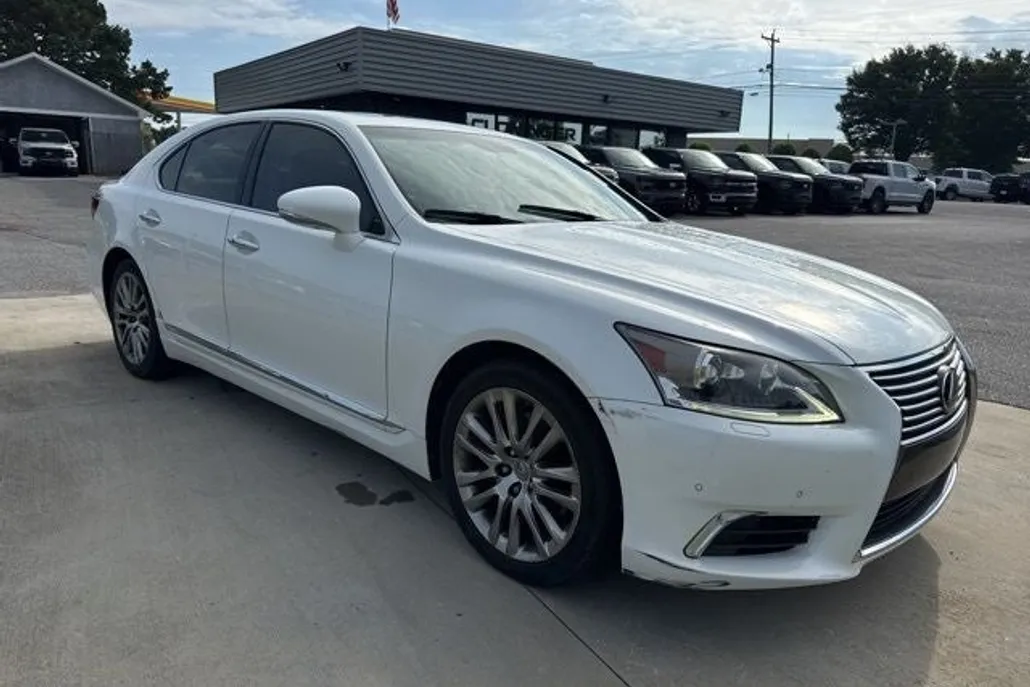 2013 Lexus LS 460 photo 1