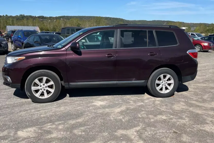 2013 Toyota Highlander SE Sport photo 1