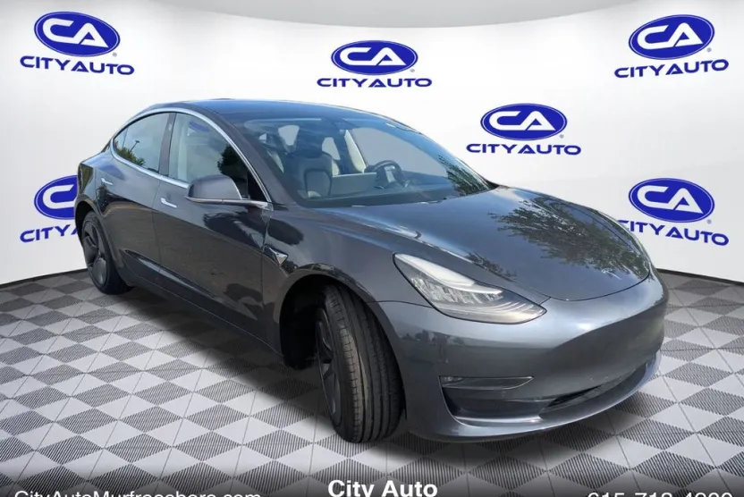 2019 Tesla Model 3 Long Range photo 1