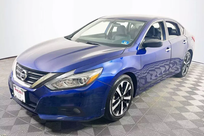 2018 Nissan Altima 2.5 SR photo 1