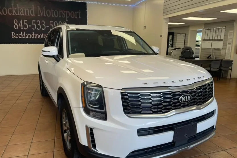 2020 Kia Telluride EX photo 1