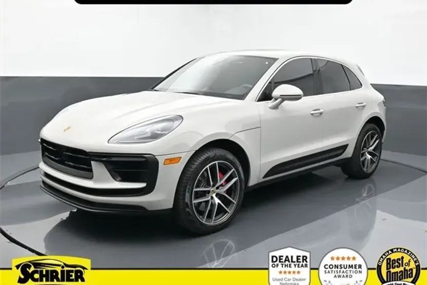 2023 Porsche Macan S photo 1