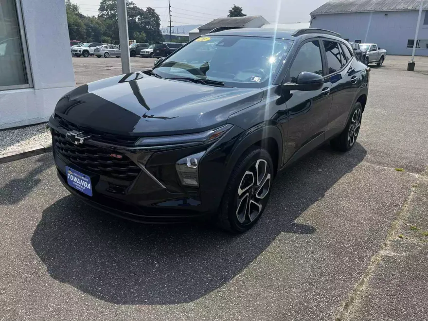 2024 Chevrolet Trax photo 1