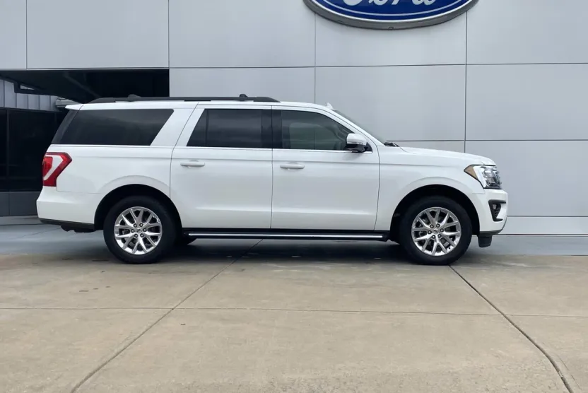 2021 Ford Expedition MAX XLT photo 1
