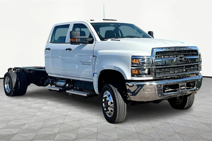 2024 Chevrolet Silverado 5500HD Work Truck photo 1