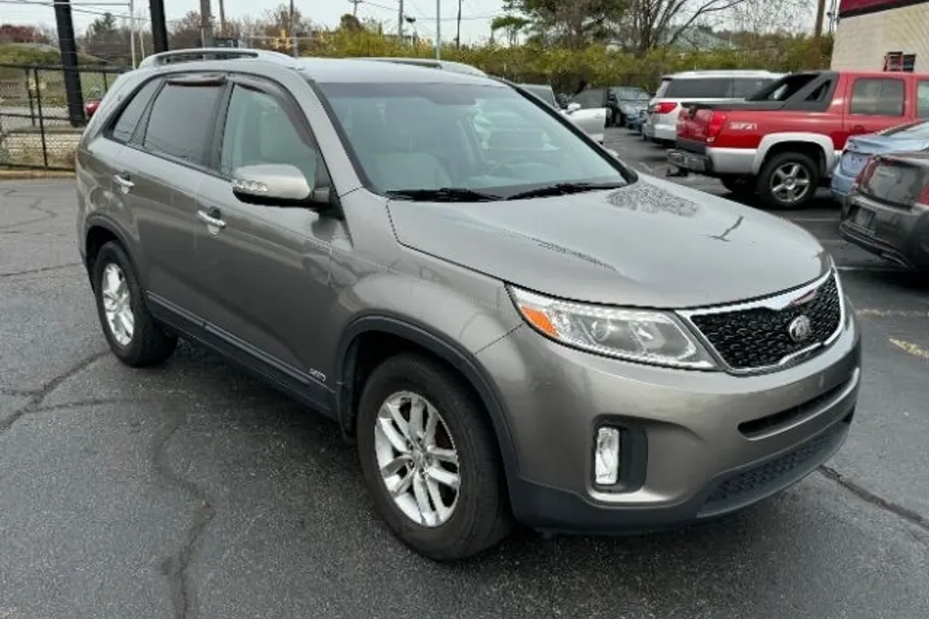 2014 Kia Sorento LX photo 1