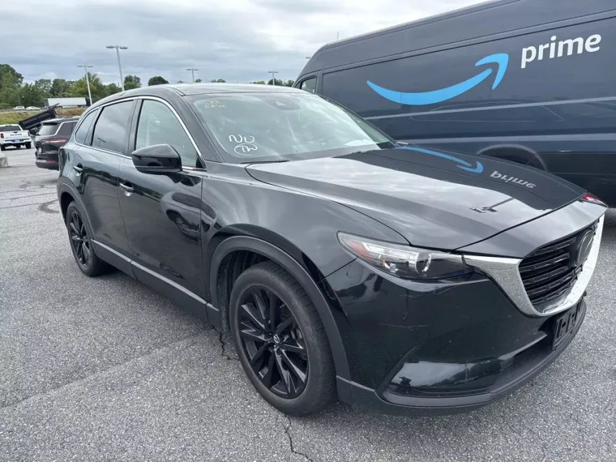 2023 Mazda CX-9 Touring photo 1