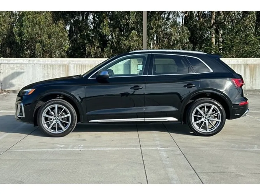 2023 Audi SQ5 Premium photo 1