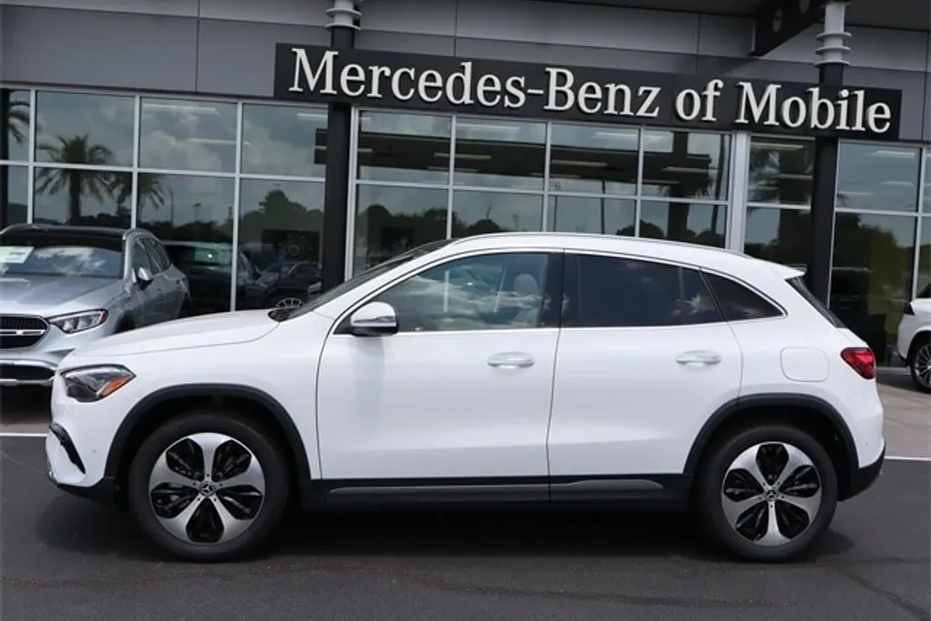 2025 Mercedes Benz GLA 250 photo 1