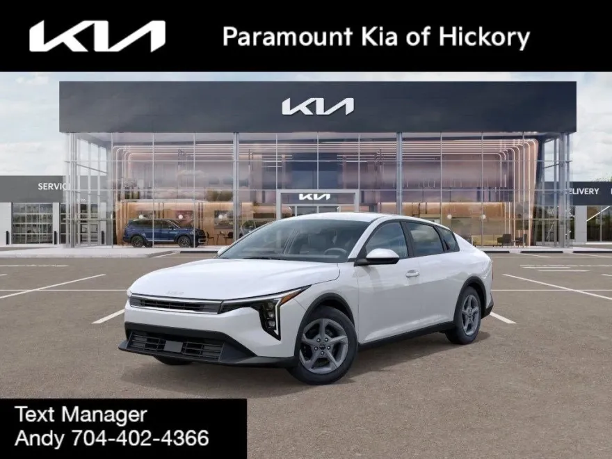 2025 Kia K4 LXS photo 1