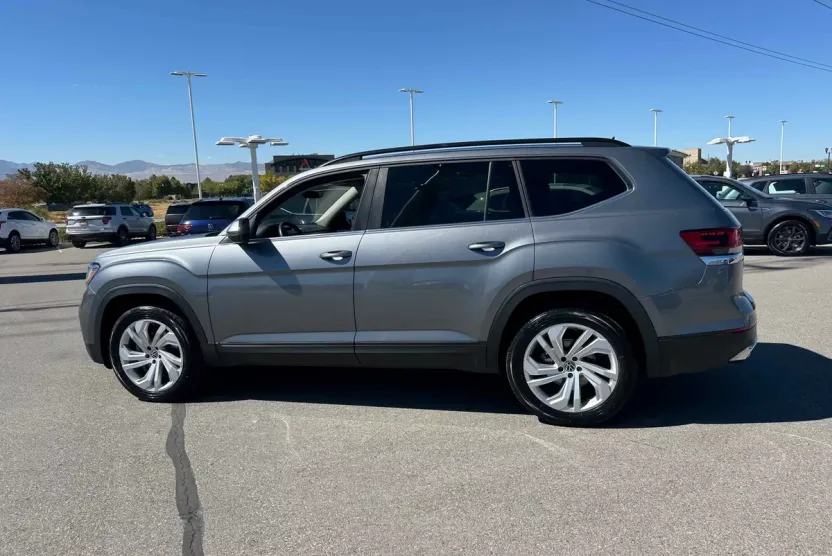 2021 Volkswagen Atlas V6 SE Technology photo 1