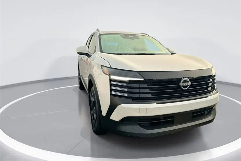 2025 Nissan Kicks SV photo 1