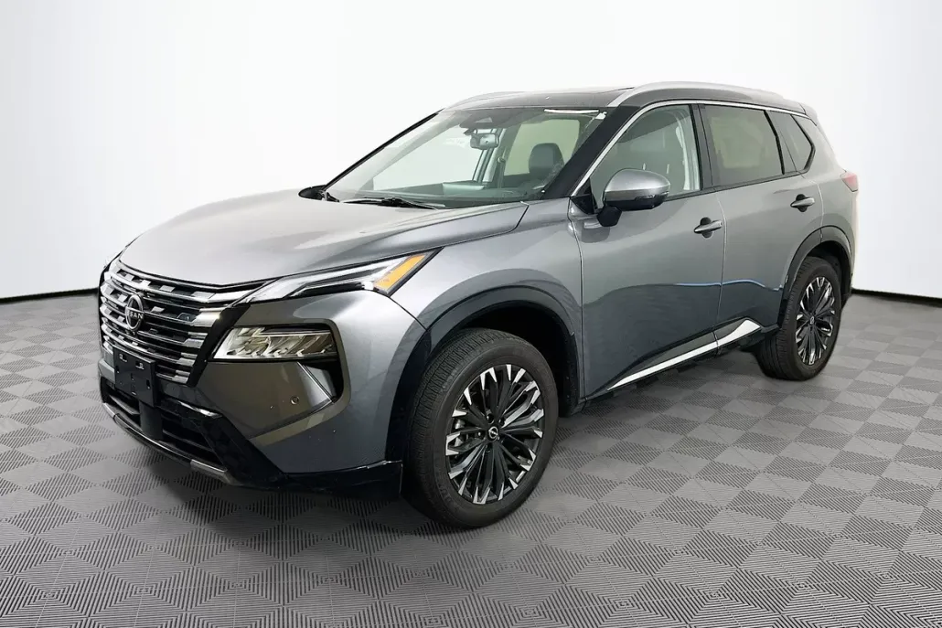 2024 Nissan Rogue Platinum photo 1