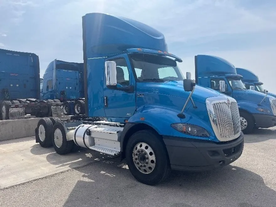 2019 International RH613 RH photo 1