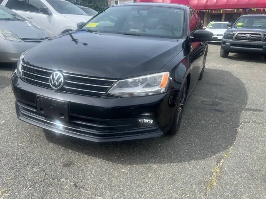 2016 Volkswagen Jetta 1.8T Sport photo 1
