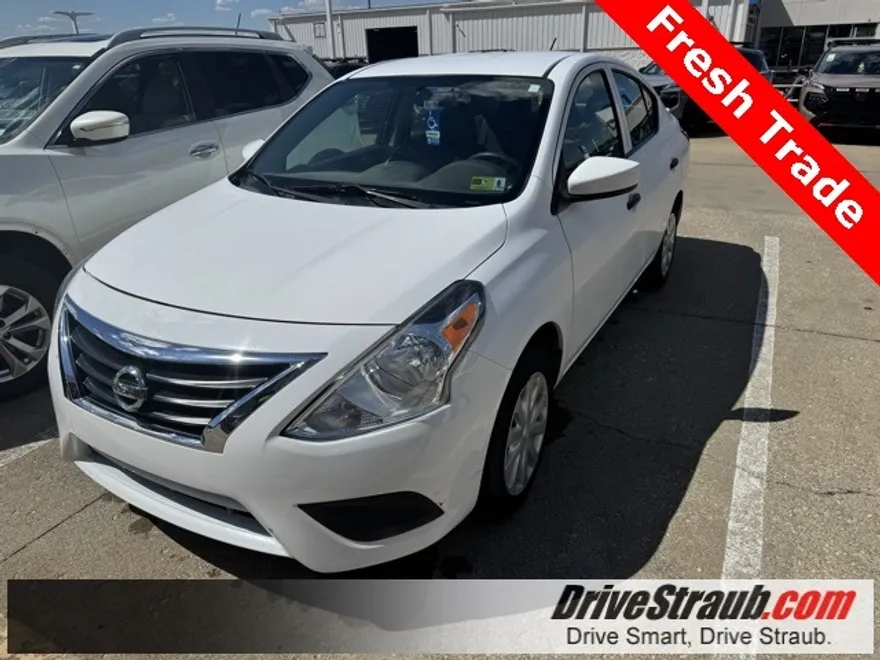 2018 Nissan Versa 1.6 Plus photo 1