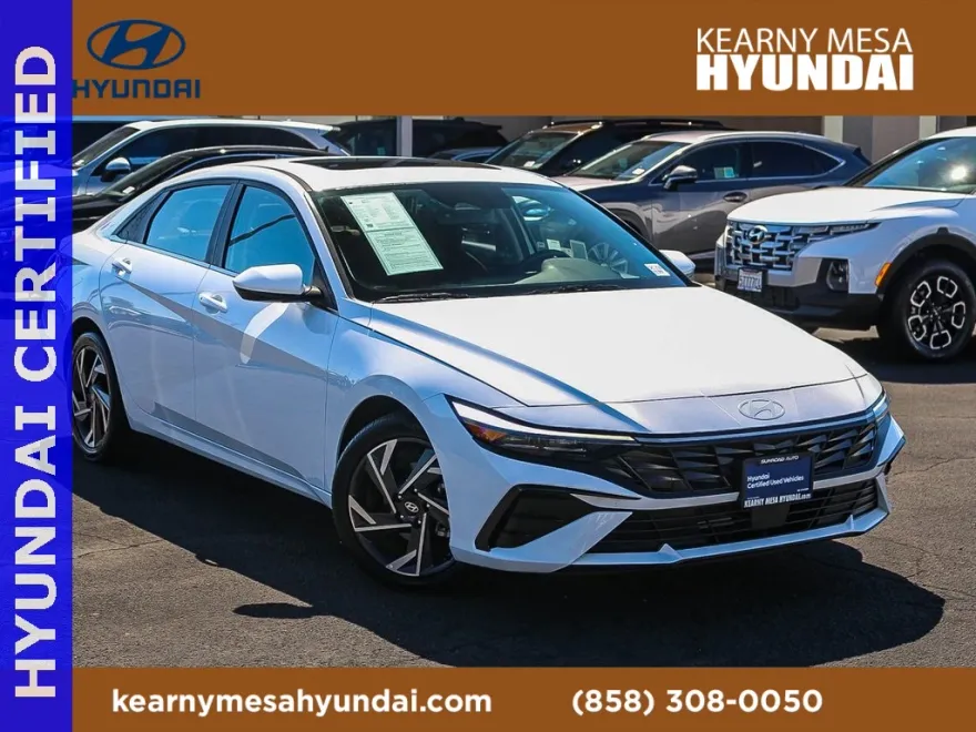 2024 Hyundai Elantra SEL photo 1
