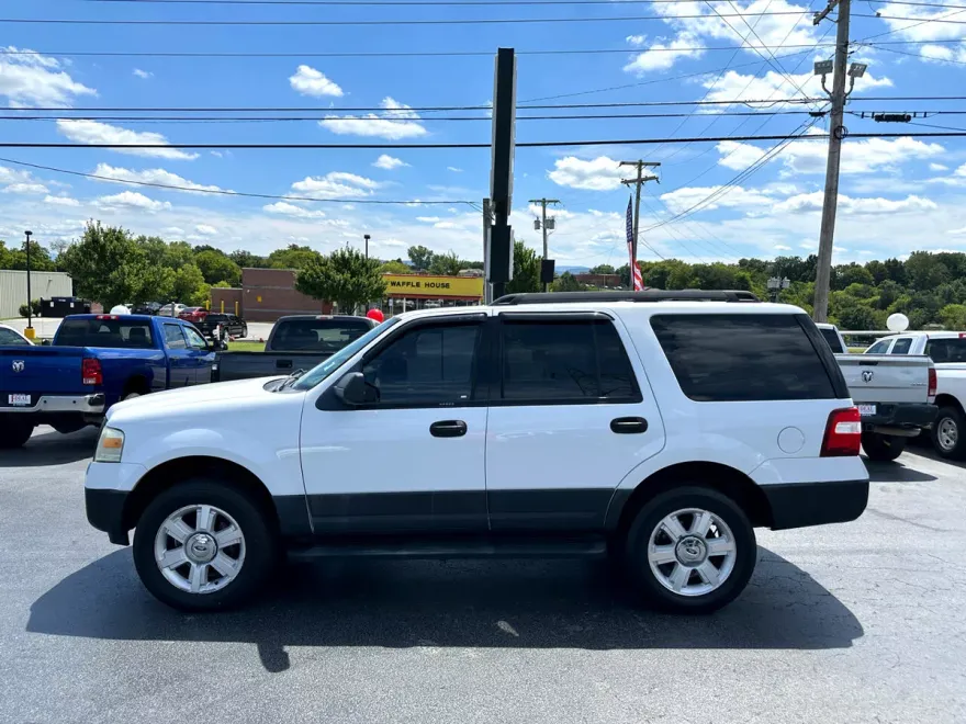 2010 Ford Expedition XLT photo 1