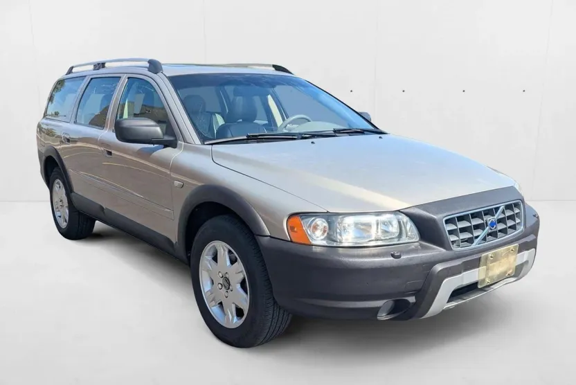 2005 Volvo XC70 photo 1