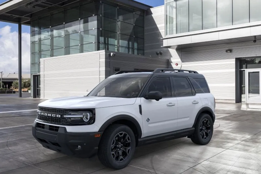 2025 Ford Bronco Sport Outer Banks photo 1