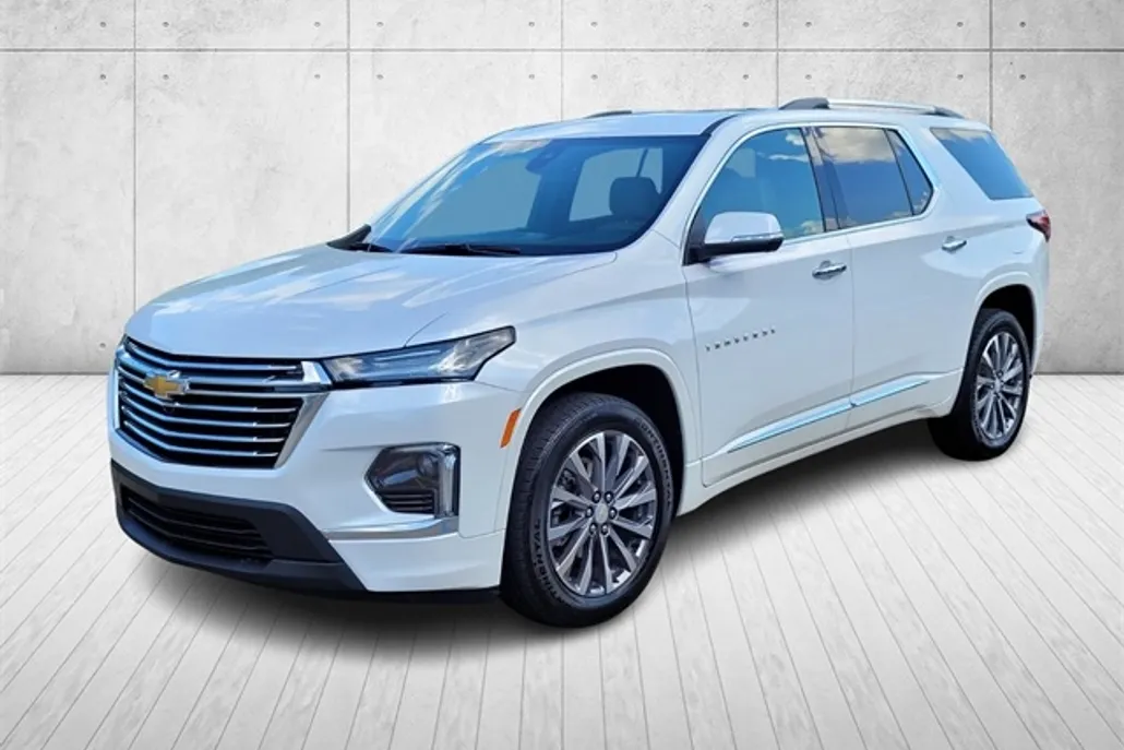 2023 Chevrolet Traverse Premier photo 1